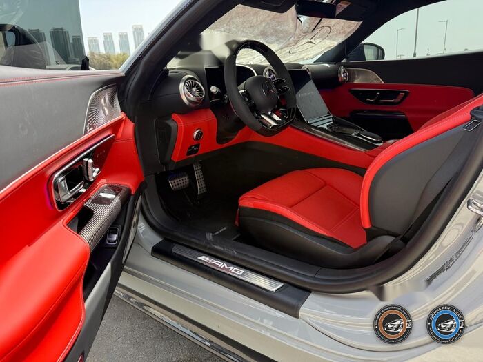 Mercedes-AMG SL interior