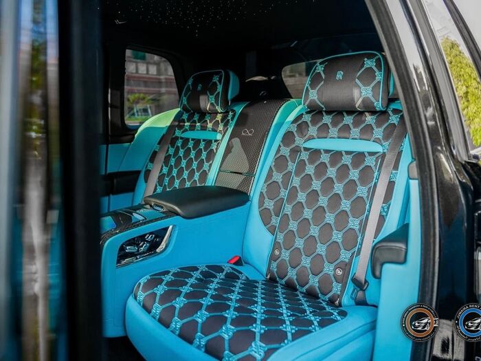 Rolls-Royce Cullinan interior