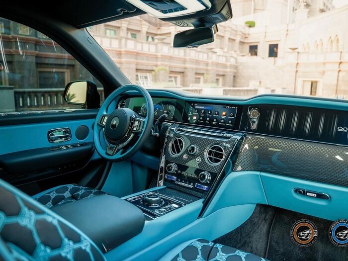 Rolls-Royce Cullinan interior