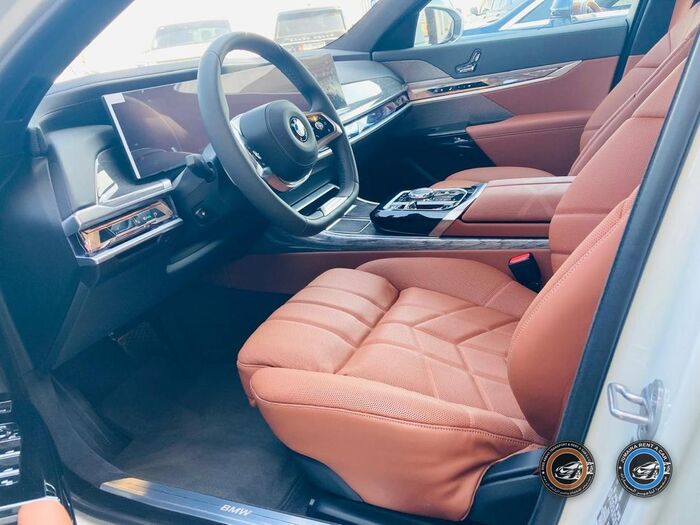 BMW 7 Series (G70)