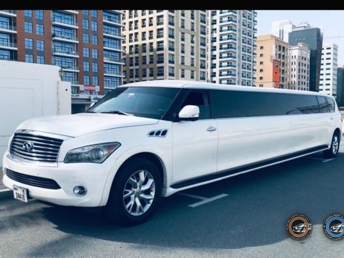 Infiniti QX80 stretch limousine